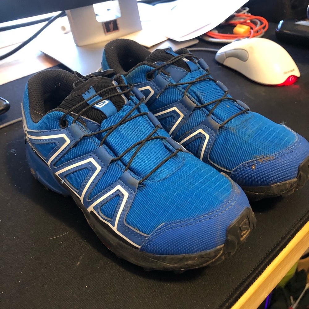 Salomon kids Speedcross hiking/trail running shoe